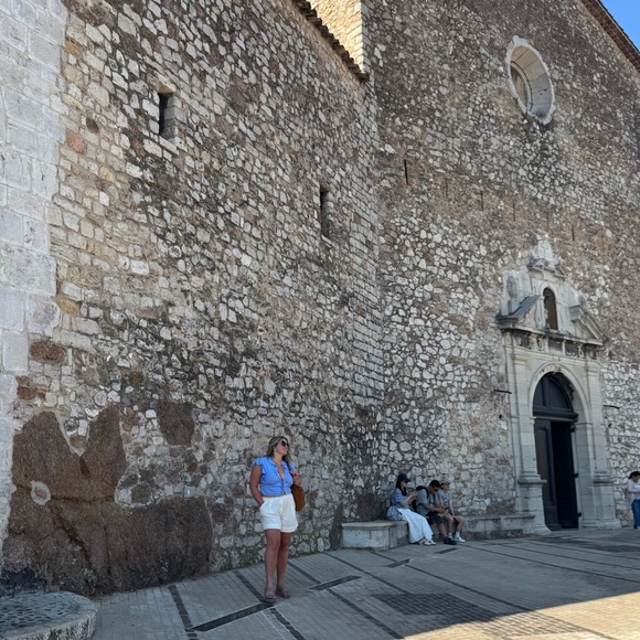 Meet your Posher, Madison - Picture 4 of 14